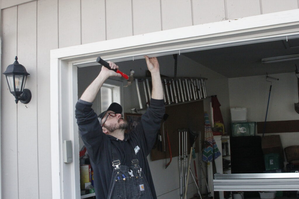 Garage Door Repairs Lansing